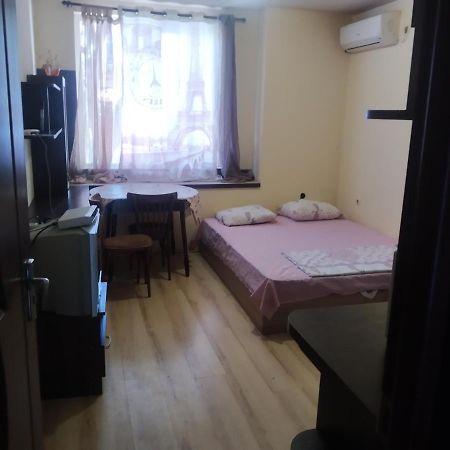 Apartmen Xan Malamir Varna Ngoại thất bức ảnh