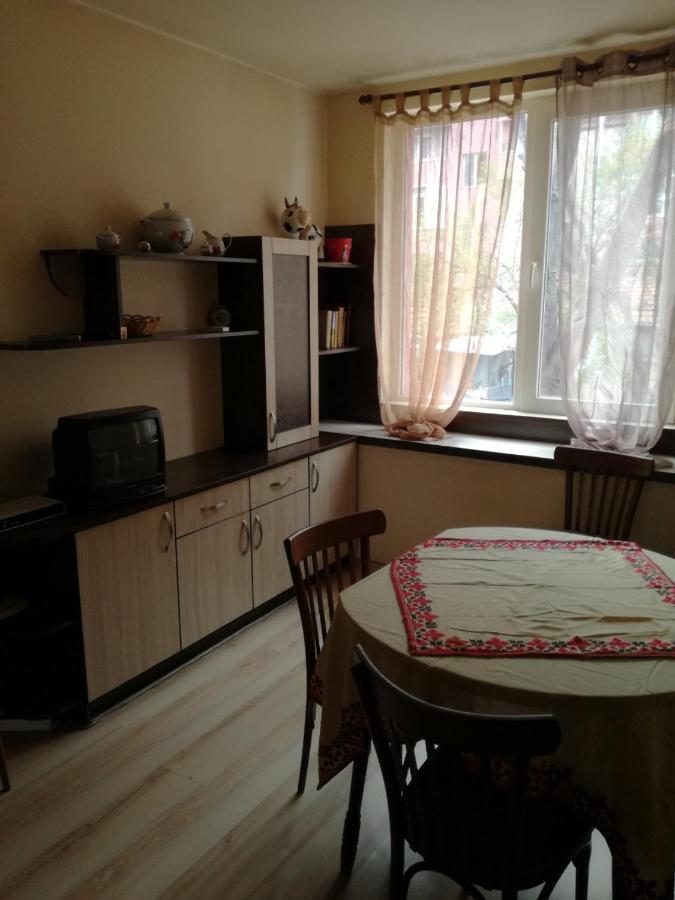 Apartmen Xan Malamir Varna Ngoại thất bức ảnh